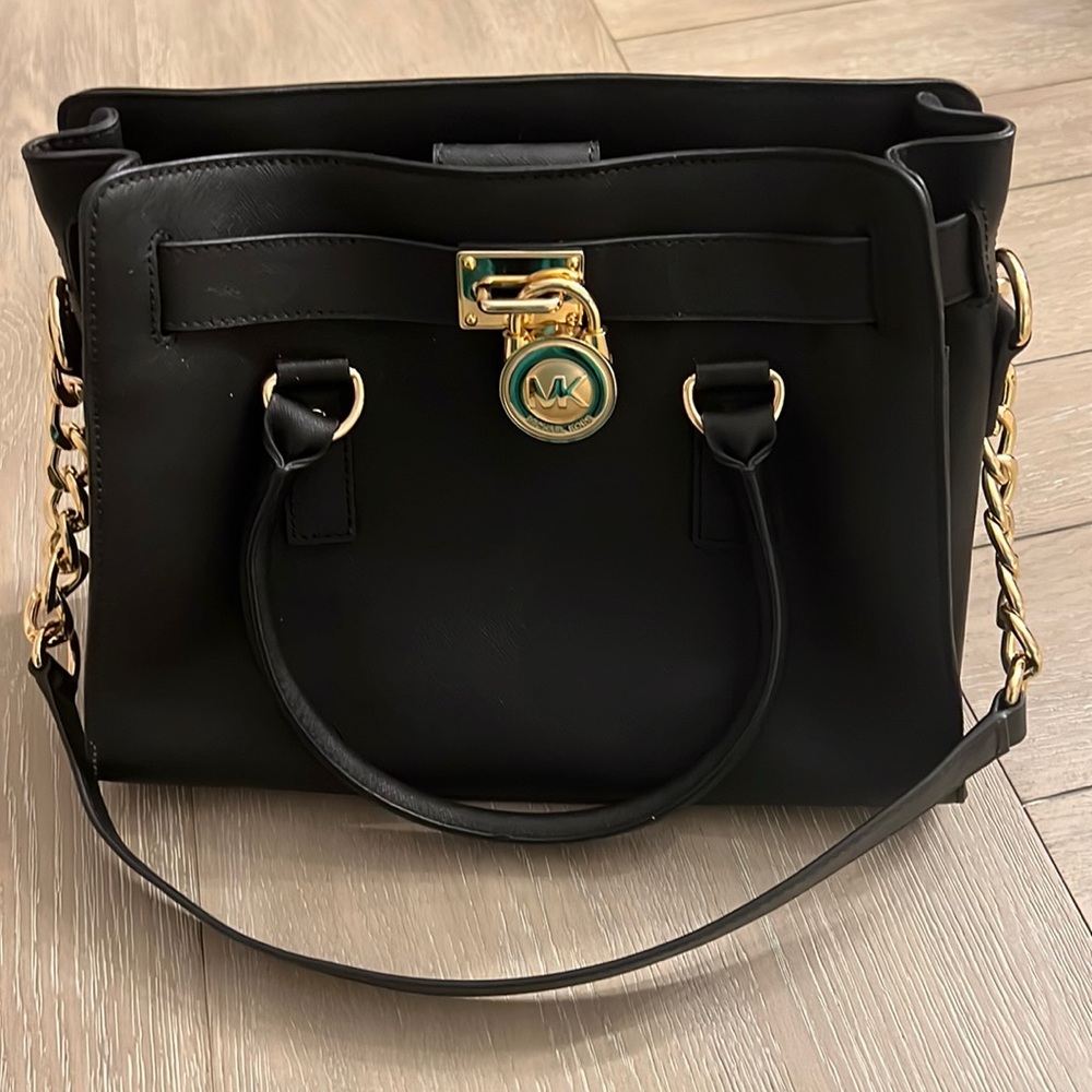 Michael Kors Black hand and Shoulder bag
